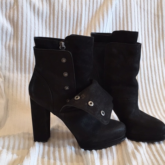 Vera Wang Boots - Picture 3 of 4